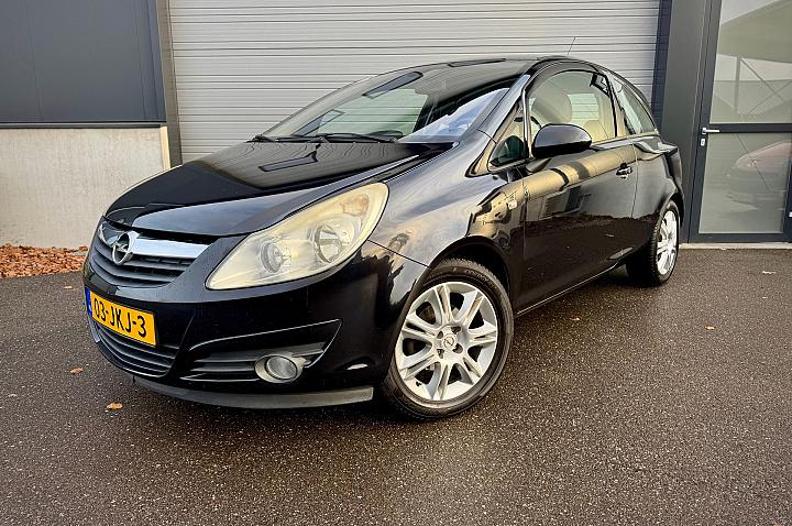 Opel Corsa 1.4-16V Cosmo / DB-KETTING NIEUW