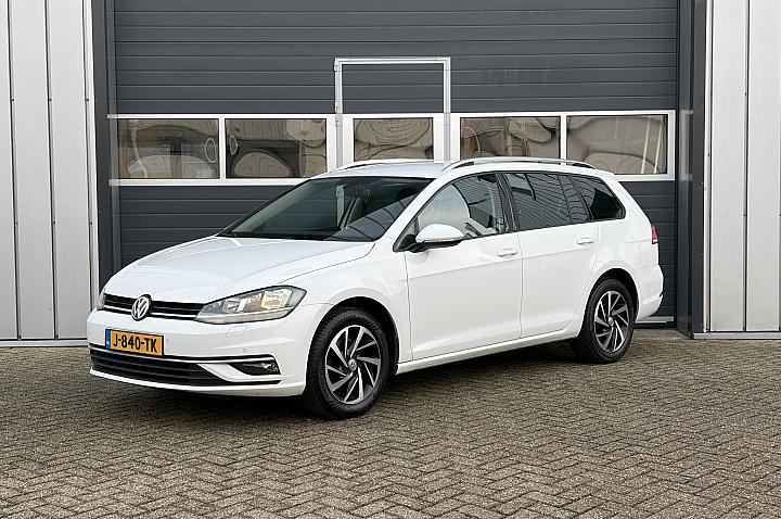 Volkswagen Golf Variant 1.0 TSI Highline | Parkeer sensoren | Stoel verwarming | Clima | Navi |