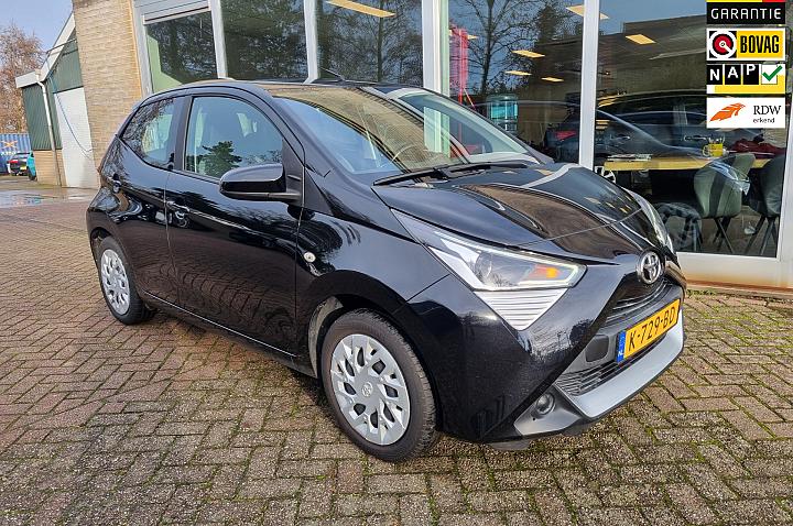 Toyota Aygo 1.0 VVT-i x-play camera, carplay, media, 1e eigenaar