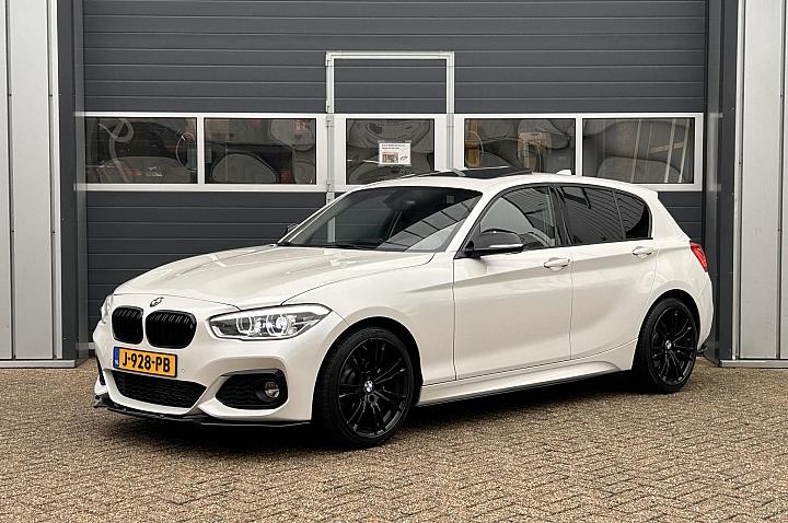 BMW 1 Serie 118i High Executive | M pakket | Leder | Pano | Navi |