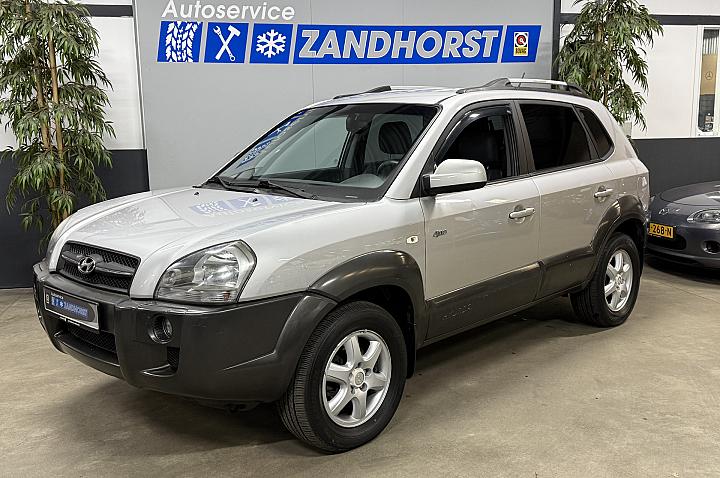 Hyundai Tucson 2.7i V6 4WD Style // Autom. // Cruise