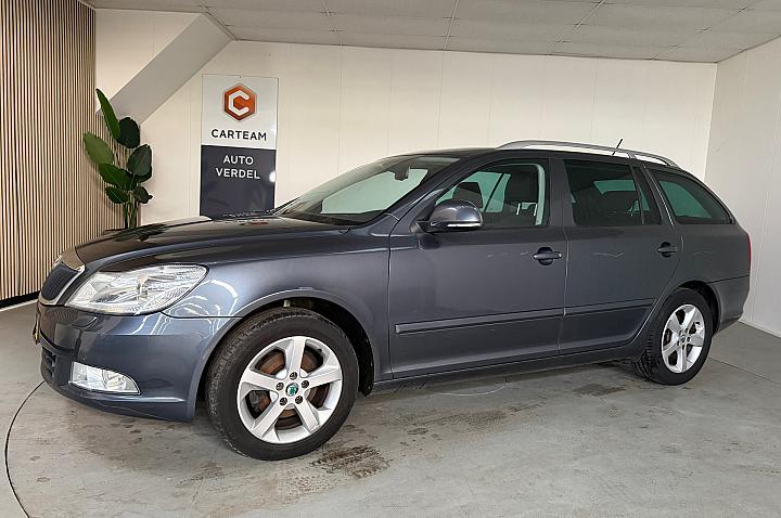 SKODA Octavia Combi 1.4 TSI Greentech Elegance Airco, Navigatie, Trekhaak, LMV