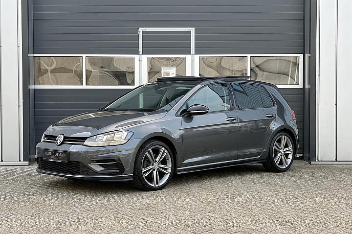 Volkswagen Golf 1.5 TSI Highline Business R Line | Pano | Climate | Parkeer sensoren | dodehoek |