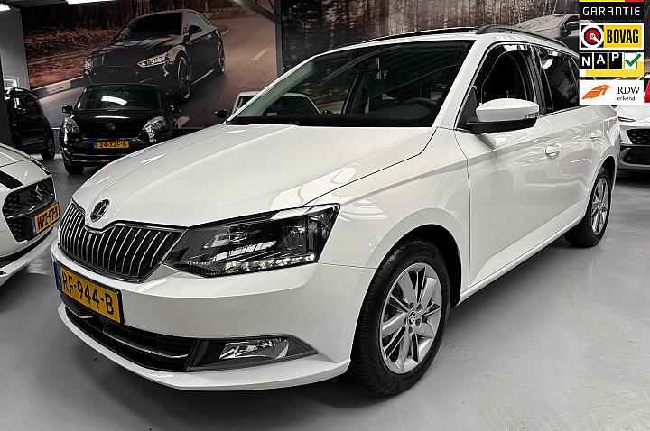 SKODA Fabia Combi 1.0 TSI Ambition / Panorama dak / Trekhaak