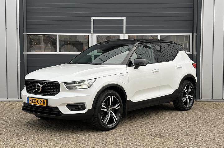 Volvo XC40 1.5 T5 Recharge Inscription | Pano | Camera | R Design | Elek Stoel |