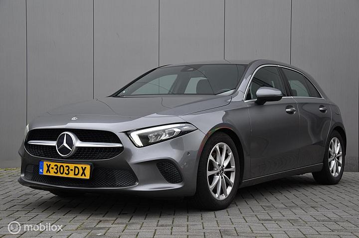 Mercedes-Benz A-Klasse 200 | Stoelverw | Camera | Carplay | Half Leder |
