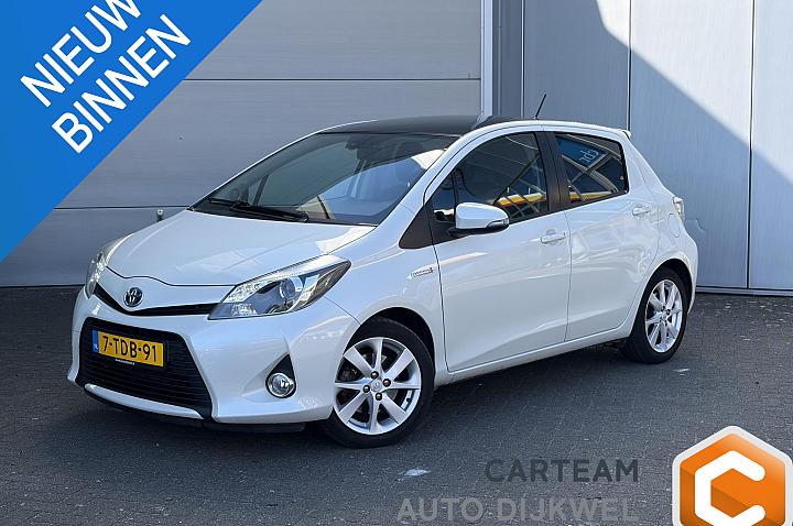 Toyota Yaris 1.5 Full Hybrid Dynamic AUTOMAAT, Camera, Panoramadak, Navigatie