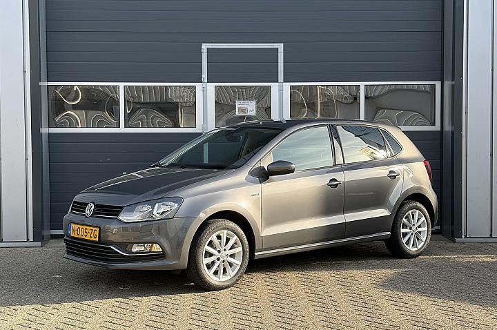 Volkswagen Polo 1.0 Comfortline | Parkeer sensoren | Stoel verwarming | Lichtmetaal |