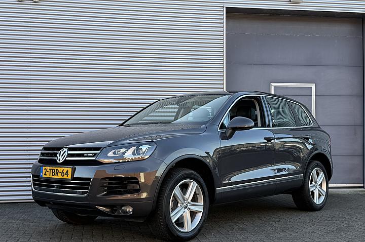 Volkswagen Touareg 3.0 TSI Hybrid Highline I Aut. I Navi I Camera I Leder