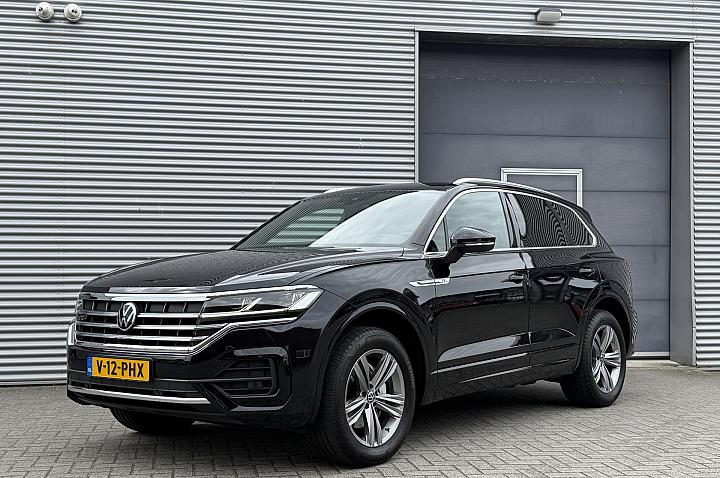Volkswagen Touareg 3.0 TDI R-Line I Aut. I Grijs Kenteken I Leder I Navi I 56000 km