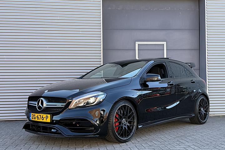 Mercedes-Benz A-Klasse AMG 45 4MATIC I Aut. I 381 PK I Performance stoelen I Pano.dak I Carplay