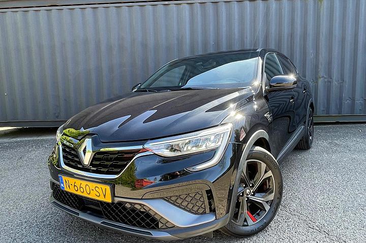 Renault Arkana 1.6 E-Tech Hybrid 145 R.S. Line, Full Options
