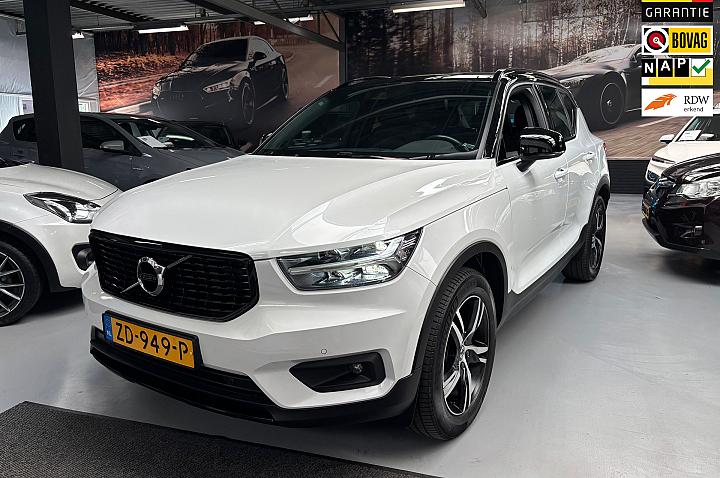 Volvo XC40 2.0 T4 AWD R-Design / Camera / Stoelverwarming