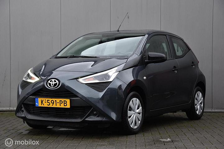 Toyota Aygo 1.0 VVT-i x-play | Airco | Bluetooth | 5 deurs VERKOCHT