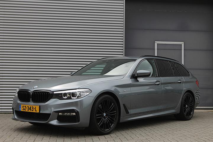 BMW 5 Serie Touring 520d High Executive Aut. I M-Pakket I Navi I Camera