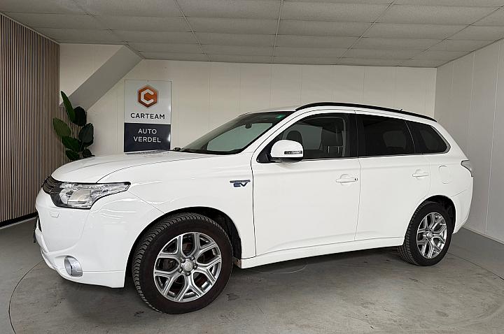 Mitsubishi Outlander 2.0 PHEV instyle Airco, Automaat, Trekhaak, Navigatie, LMV