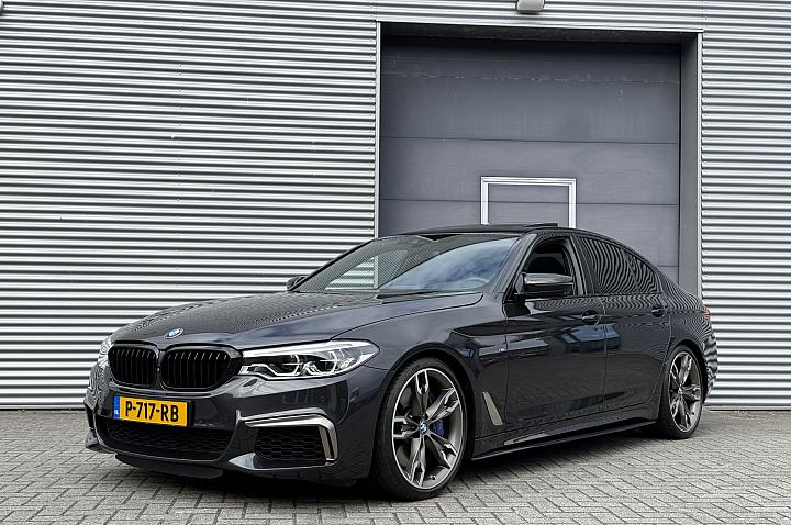 BMW 5 Serie M550i xDrive High Executive I Aut. I 463 PK I Leder I Schuifdak I Carplay