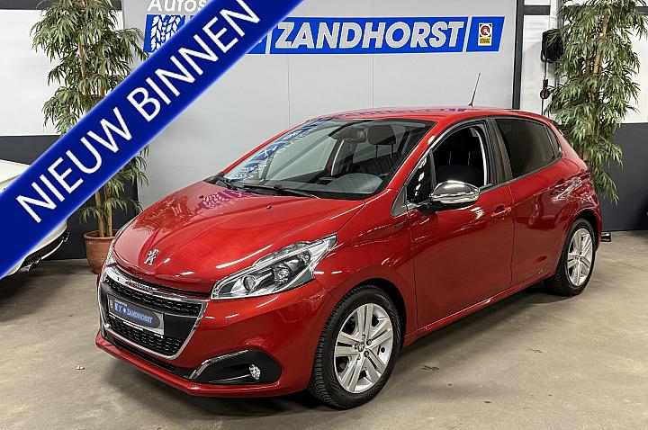 Peugeot 208 1.2 PureTech Signature // Airco // Navi // LM Velgen