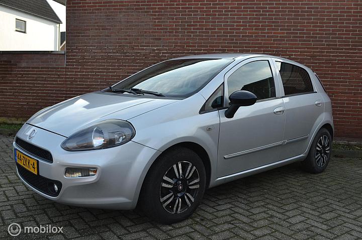 Fiat Punto Evo 0.9 TwinAir | CarPlay | Cruise | Camera | Trekhaak | Nw. Koppeling | verkocht