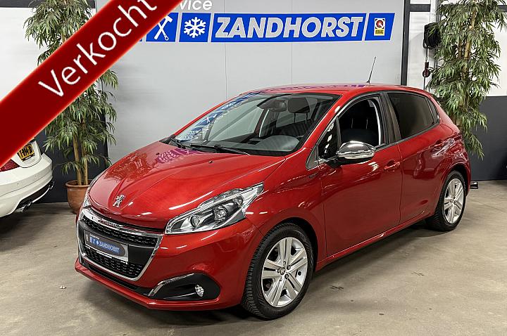 Peugeot 208 1.2 PureTech Signature // Airco // Navi // LM Velgen Verkocht!!!