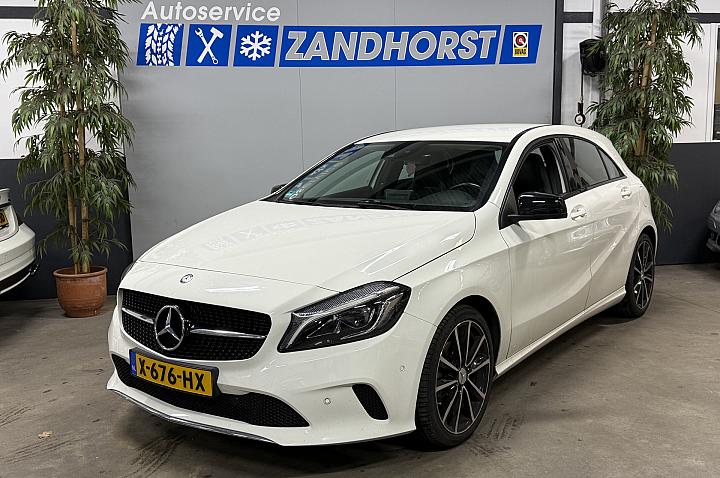 Mercedes-Benz A-Klasse 180 Ambition // 17 inch // Stoelverw. // Navi