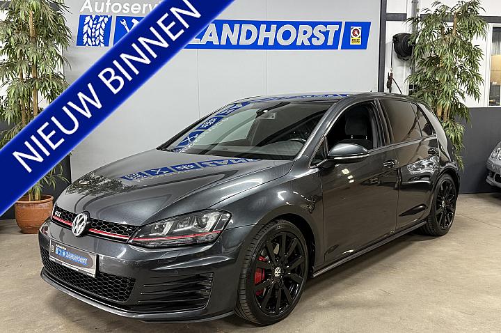 Volkswagen Golf 2.0 TSI GTI Performance // Panodak // carplay // trekhaak