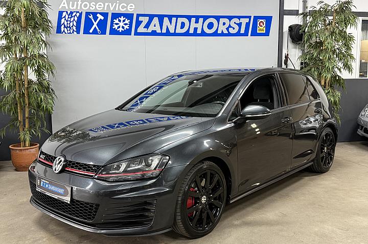 Volkswagen Golf 2.0 TSI GTI Performance // Panodak // carplay // trekhaak