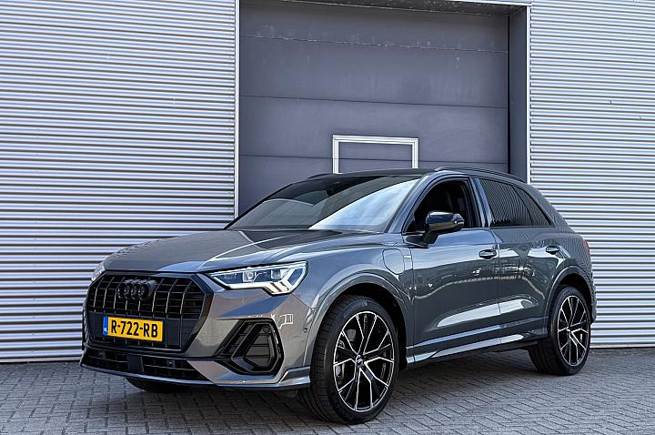 Audi Q3 45 TFSI e S edition I Verkocht