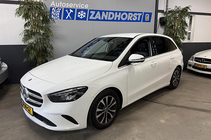 Mercedes-Benz B-Klasse 200 Business Solution // autom. // Apple Carplay // Nl Auto // Trekhaak wegkl.