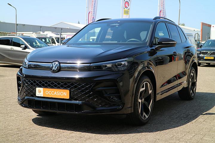 Volkswagen Tiguan 1.5 eTSI R-Line Edition | Automaat! | Camera | Trekhaak! | Blind Spot |