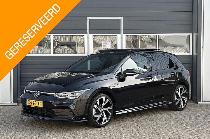 Volkswagen Golf 1.5 eTSI R-Line Business | Panoramadak | Keyless | Stoel verwarming | Camera |