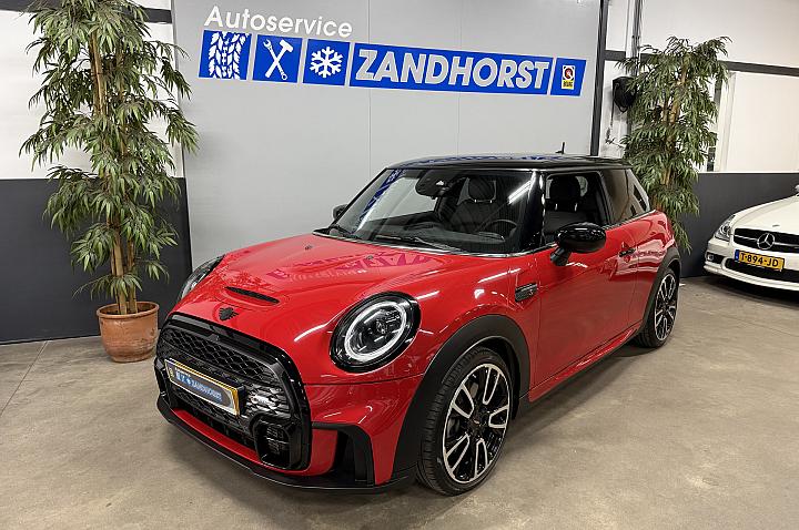 MINI 3-Deurs 2.0 Cooper S JCW // Panodak // Camera // Carplay