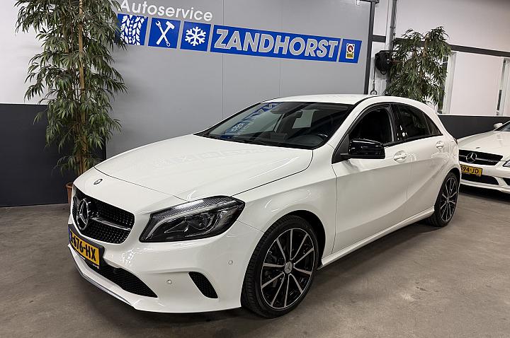 Mercedes-Benz A-Klasse 180 Ambition // 17 inch // Stoelverw. // Navi