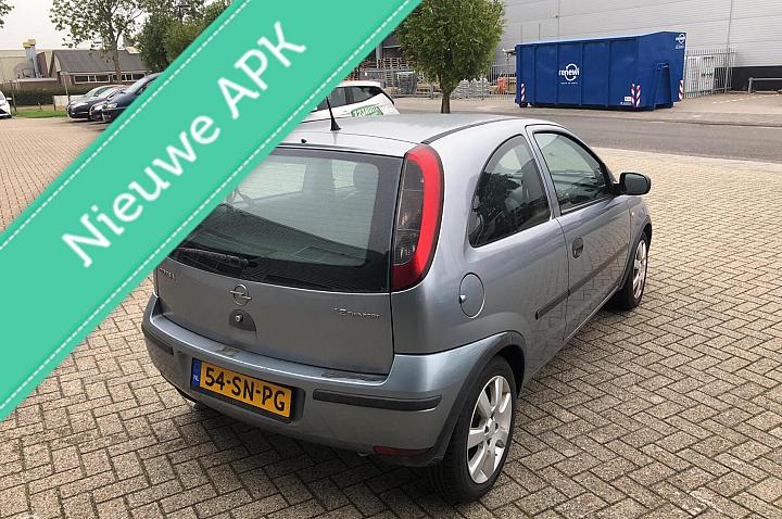 Opel Corsa 1.2-16V Essentia