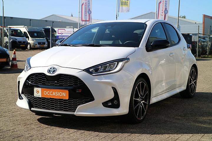 Toyota Yaris 1.5 Hybrid GR Sport | Automaat! | Blindspot | Carplay! |