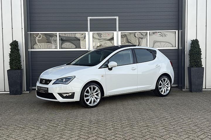 Seat Ibiza 1.0 EcoTSI FR Connect | Pano | Alcantara | Stoelverwarming | Xenon |