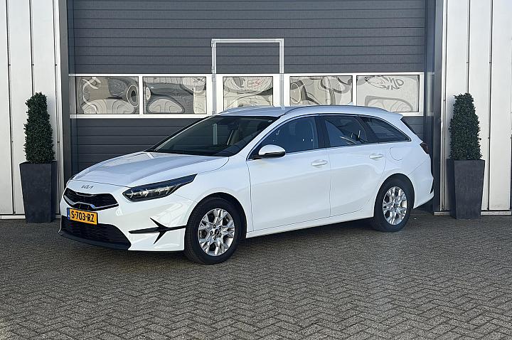 Kia Ceed Sportswagon 1.5 T-GDi MHEV DynamicLine | LED | Camera | Navi | Dealer onderhouden | Climate |